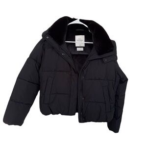 Abercrombie & Fitch Black Cropped Puffer Jacket Women’s Small